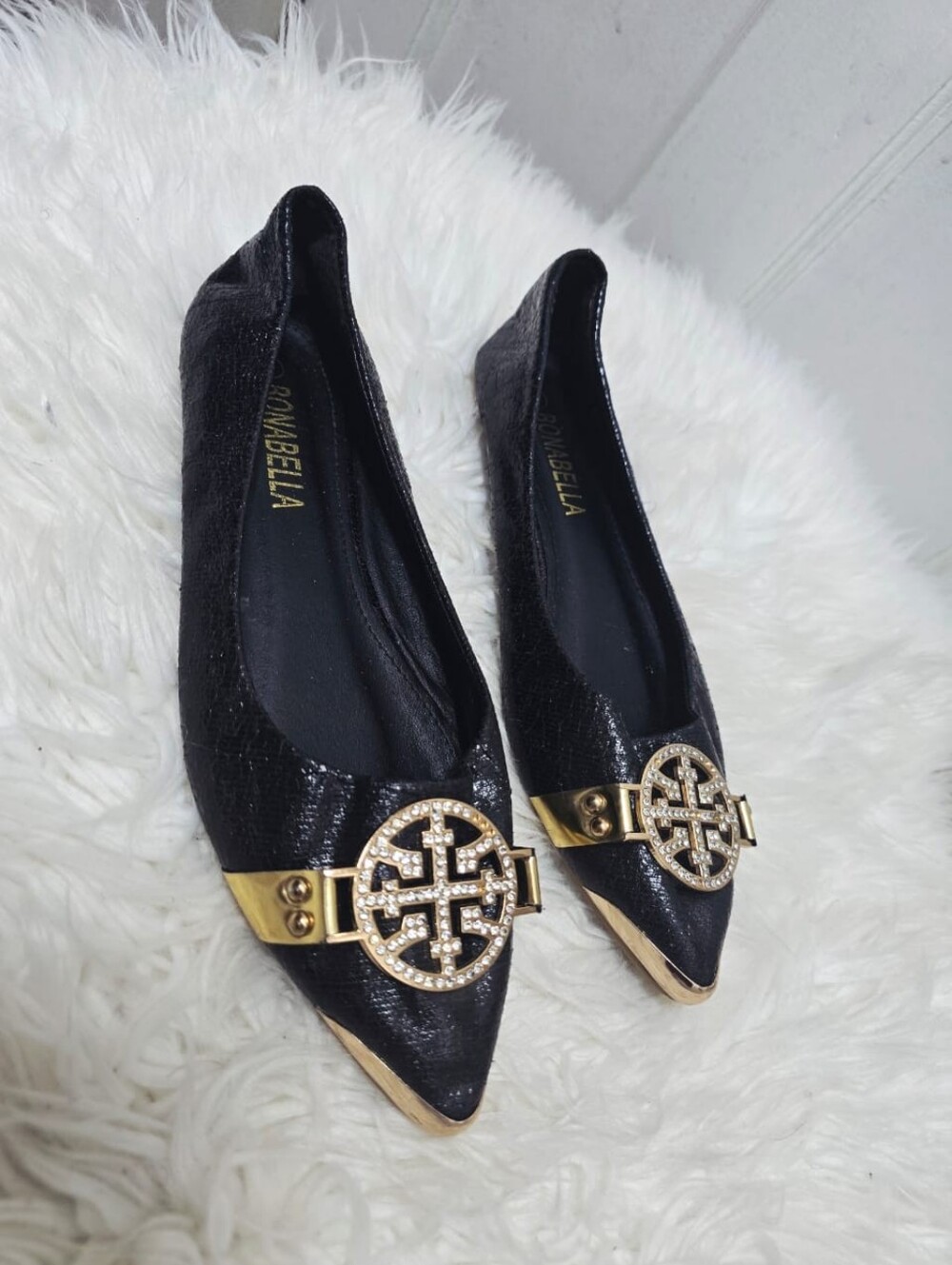 Bonabella Black Glittery Pointed Toe Ballet Flat Size 8